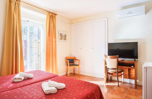 Centro histórico de Jerez de la Frontera Hotel | Hotel Carlos V Jerez by Vivere Stays