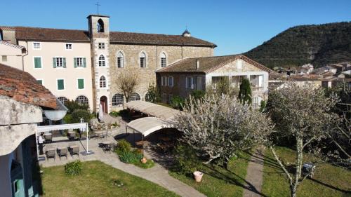 Les Vans Hotel | Hotel Carmel