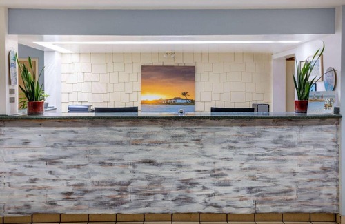 Palmetto Dunes Hotel | Hotel Carolina A Days Inn by Wyndham