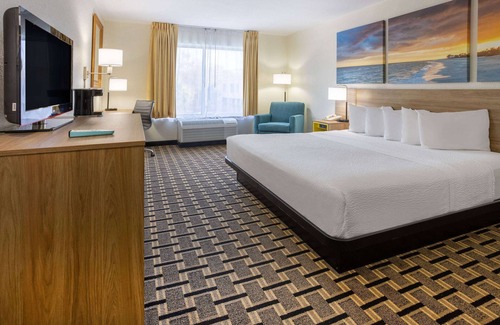 Palmetto Dunes Hotel | Hotel Carolina, a Days Inn by Wyndham