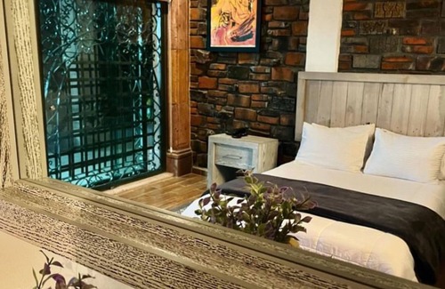 La Cruz Hotel | HOTEL CASA CARMONA
