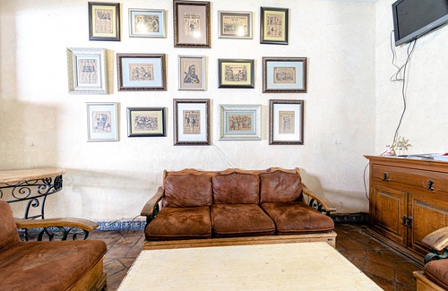 Barrio de La Presa Hotel | Hotel Casa Mágica
