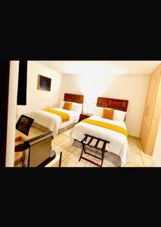 Zona Centro Hotel | Hotel Casa KARLOTTA