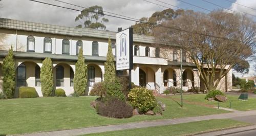 Wantirna South Hotel | Hotel Cavalier