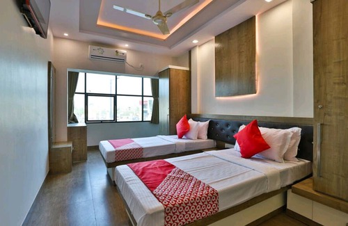 Mundra Hotel | Hotel Centre Point