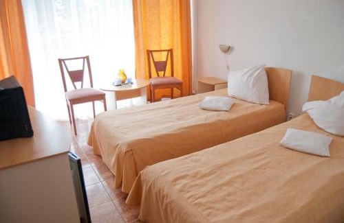 Saturn Hotel | Hotel Cerna
