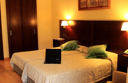 Encarnacion-Regina Hotel | Hotel Cervantes