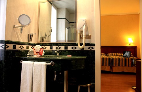 Encarnacion-Regina Hotel | Hotel Cervantes