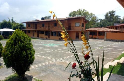 El Santuario Hotel | HOTEL CHAIS VALLE DE BRAVO