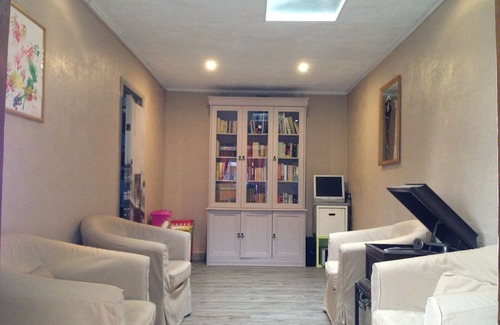 Cannes City Centre Hotel | Hotel Chalet de l'Isère