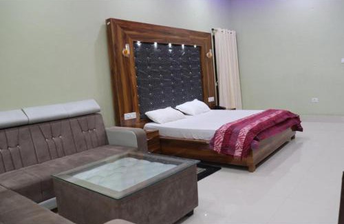 Chamba Casa | Hotel Chamba Dhanjeet Palace