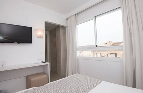 Es Pelats Hotel | Hotel Chevy & Suites
