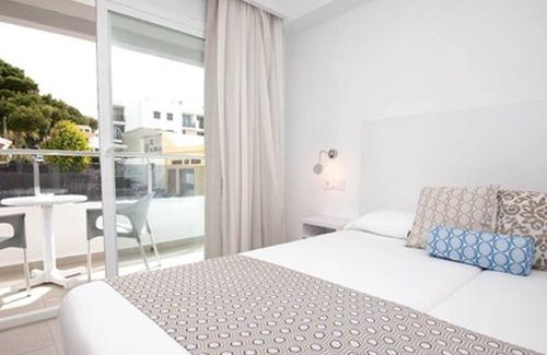 Es Pelats Hotel | Hotel Chevy & Suites