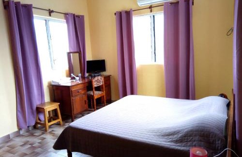 Assoli Cama Y Desayuno | Hotel Chez Fanny