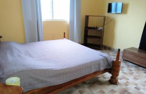 Assoli Cama Y Desayuno | Hotel Chez Fanny