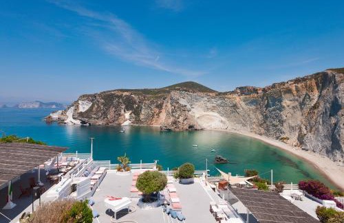Ponza Hotel | Hotel Chiaia Di Luna