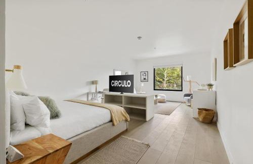 North Charleston Hotel | Hotel Circulo - Park Circle - Suite 350