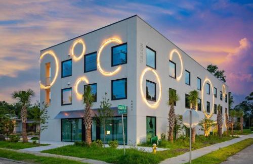 North Charleston Hotel | Hotel Circulo - Park Circle - Suites 240 and 250