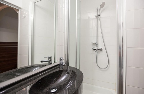 Sector 2 Hotel | Hotel Citadella Bucuresti