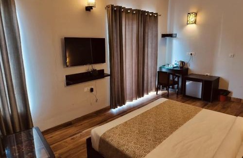 Mathura Hotel | Hotel Clear View