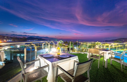 Patong Hotel | Hotel Clover Patong Phuket