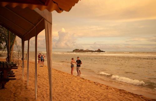 Hettimulla Hotel | Hotel Coconut Bar Sea Lodge