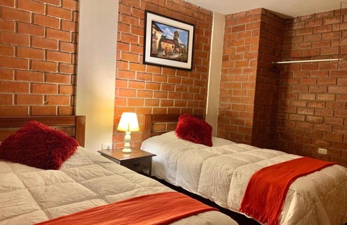 San Vicente de Cañete Hotel | Hotel Colibri