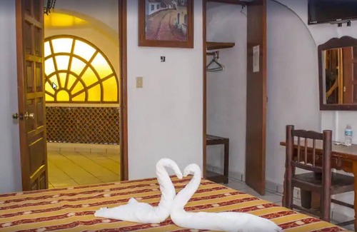 Manzanillo Hotel | Hotel Colonial