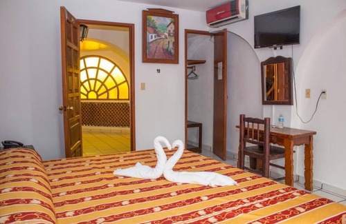 Manzanillo Hotel | Hotel Colonial