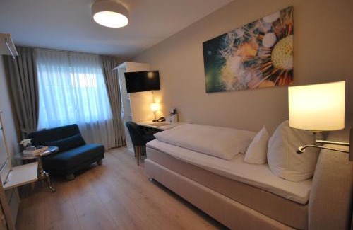 Rheinboellen Hotel | Hotel Colosseum