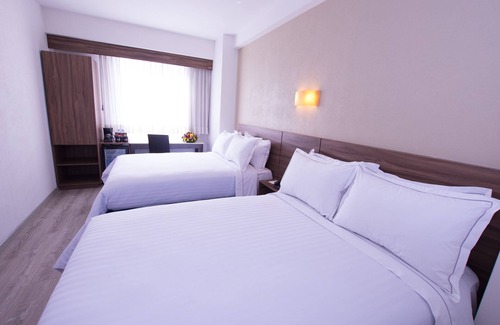 Centro de Querétaro Hotel | Hotel Crown Victoria