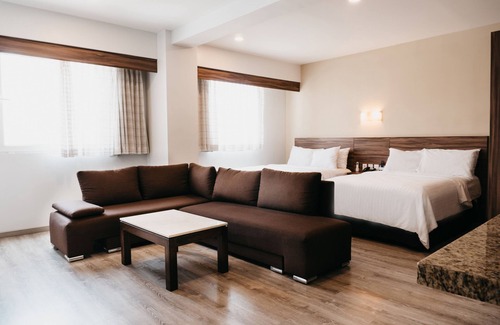 Centro de Querétaro Hotel | Hotel Crown Victoria