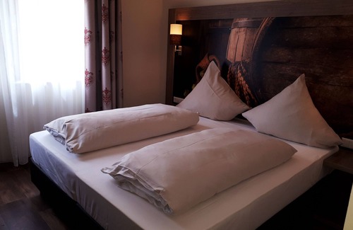 Zuzenhausen Hotel | Hotel Dachsenfranz
