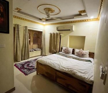 Amar Sagar Pol Cama Y Desayuno | Hotel Darsh Safari - Fort View