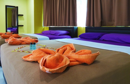 Pekan Melayu Hotel | Hotel Darulmakmur Lodge Kuantan