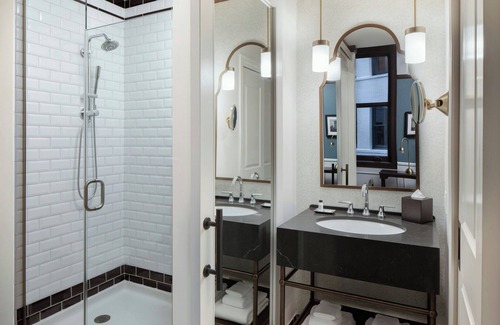 Downtown Detroit Hotel | Hotel David Whitney, Autograph Collection
