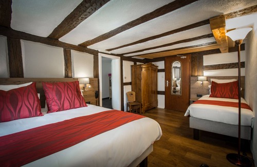 Riquewihr Hotel | Hotel De La Couronne