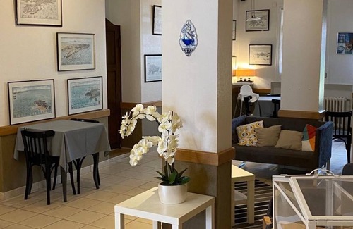 Intra Muros Hotel | Hotel De La Porte Saint Pierre