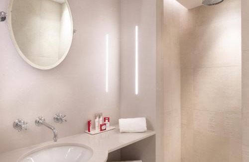 Faubourg-du-Roule Hotel | Hotel de Montesquieu