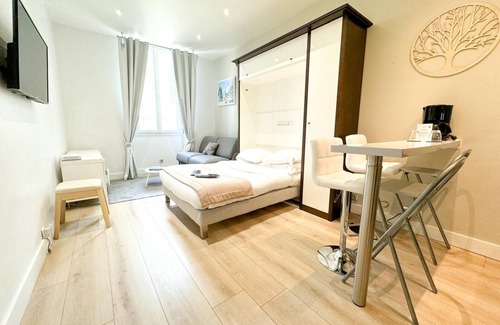 Cannes City Centre Hotel | Hotel De Provence