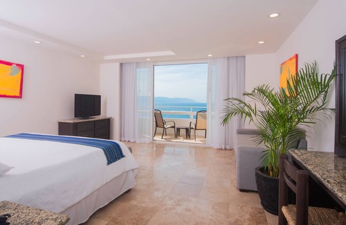 Amapas Hotel | Hotel Delfin PV Beach Resort