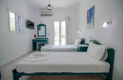 Ios Hotel | Hotel Delfini