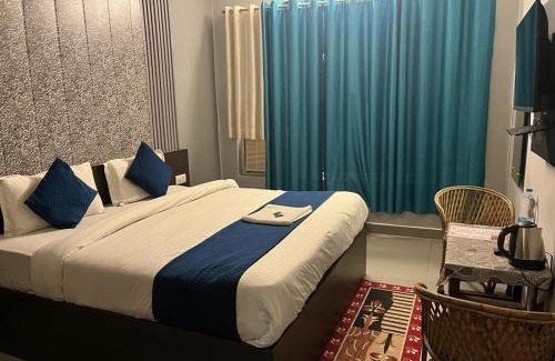 Tapovan Hotel | Hotel devoy inn by namastexplorer