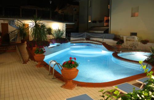 Pinarella Hotel | Hotel Donatella Pinarella