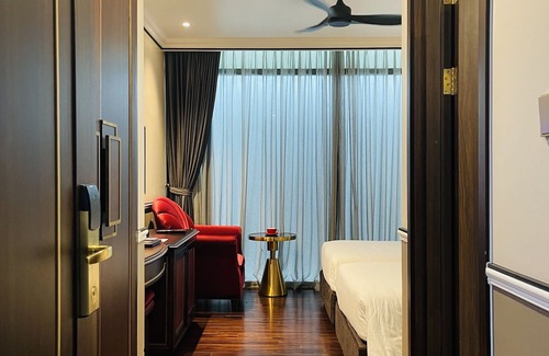 Long Bien Hotel | Hotel du Monde Art