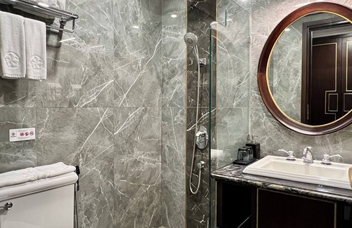 Long Bien Hotel | Hotel du Monde Art