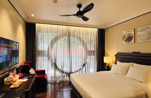 Long Bien Hotel | Hotel du Monde Art