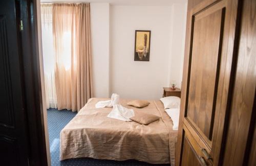 Eforie Nord Hotel | Hotel Dynes