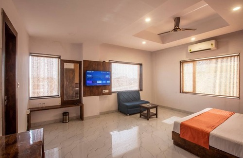 Mahipalpur Hotel | Hotel East End