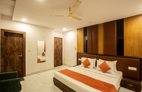 Mahipalpur Hotel | Hotel East End